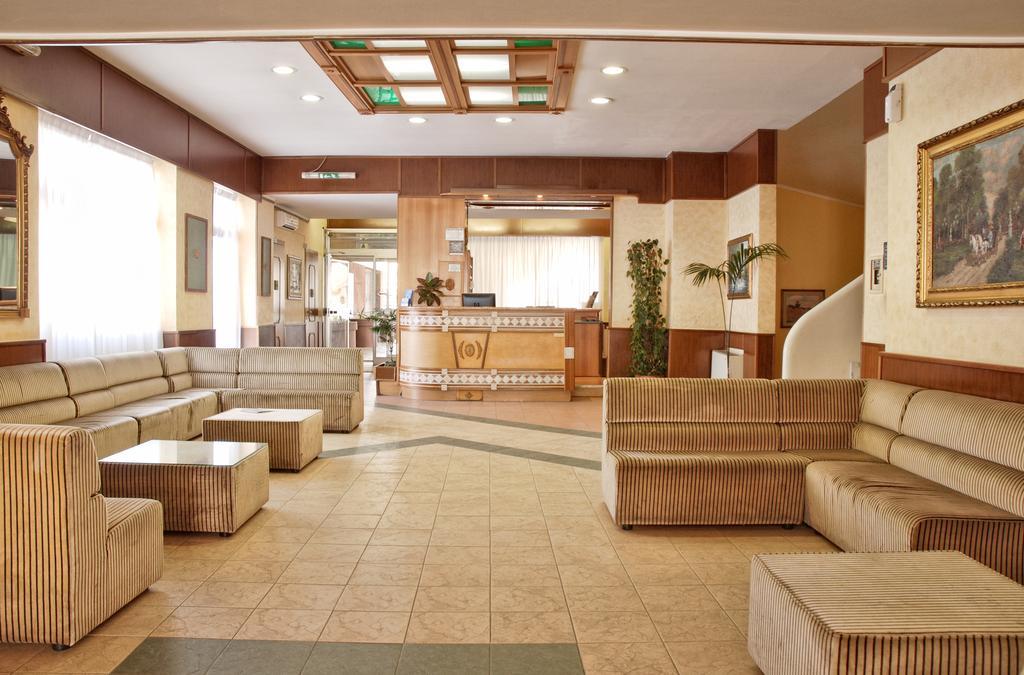 נטונו Hotel Scacciapensieri מראה חיצוני תמונה