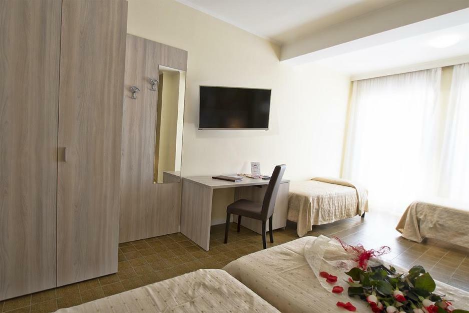 נטונו Hotel Scacciapensieri מראה חיצוני תמונה