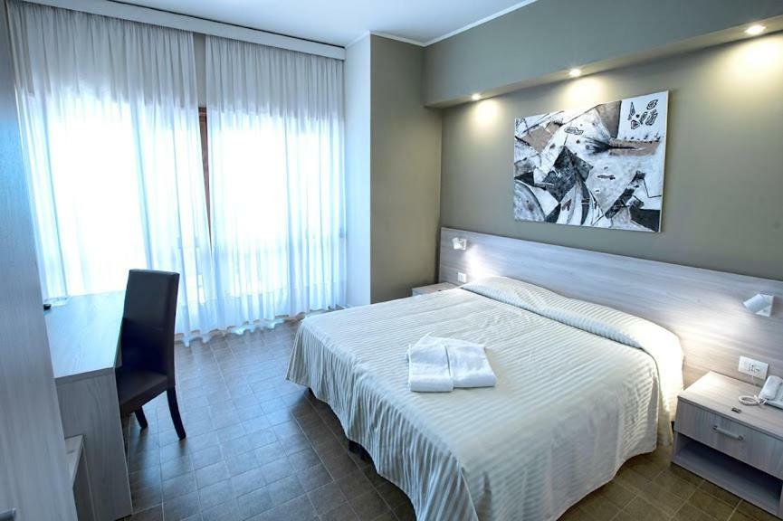 נטונו Hotel Scacciapensieri מראה חיצוני תמונה