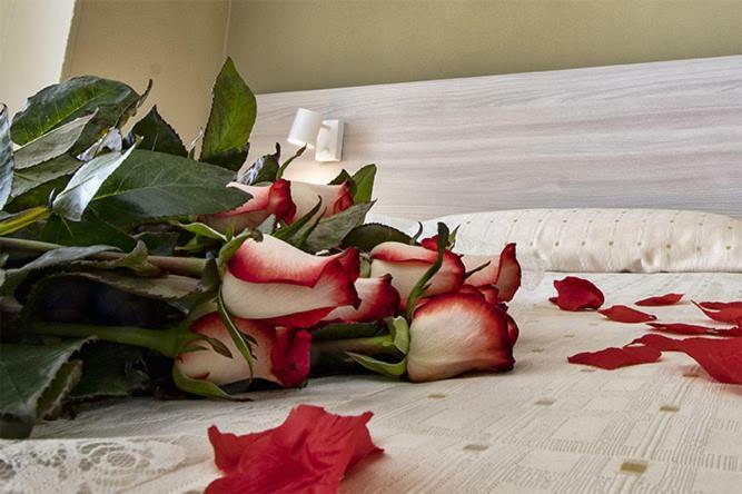 נטונו Hotel Scacciapensieri מראה חיצוני תמונה