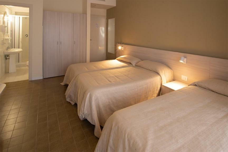 נטונו Hotel Scacciapensieri מראה חיצוני תמונה