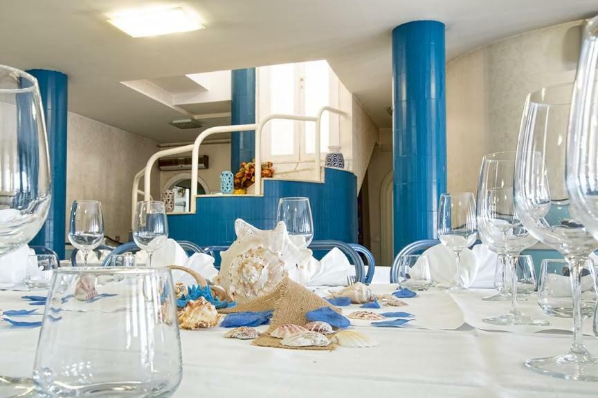 נטונו Hotel Scacciapensieri מראה חיצוני תמונה