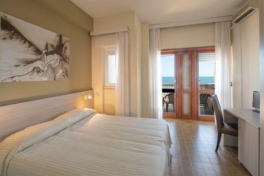 נטונו Hotel Scacciapensieri מראה חיצוני תמונה