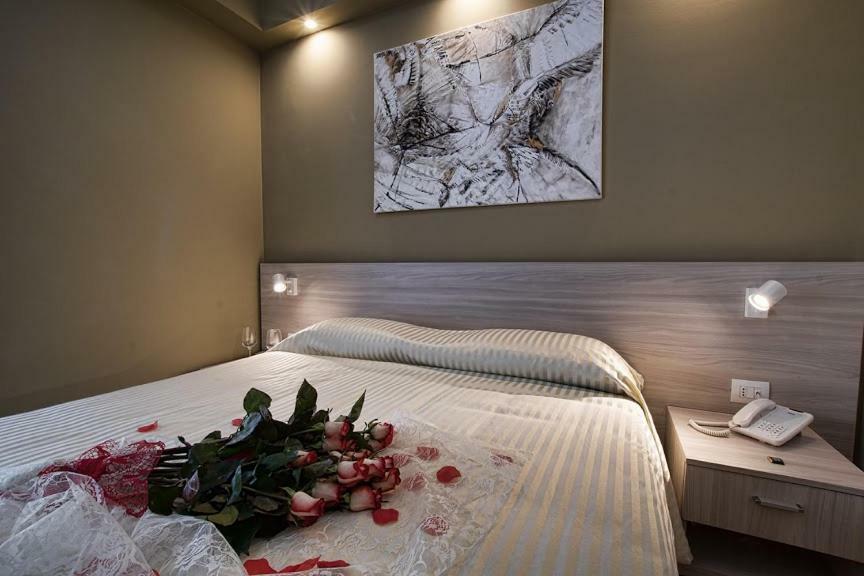נטונו Hotel Scacciapensieri מראה חיצוני תמונה