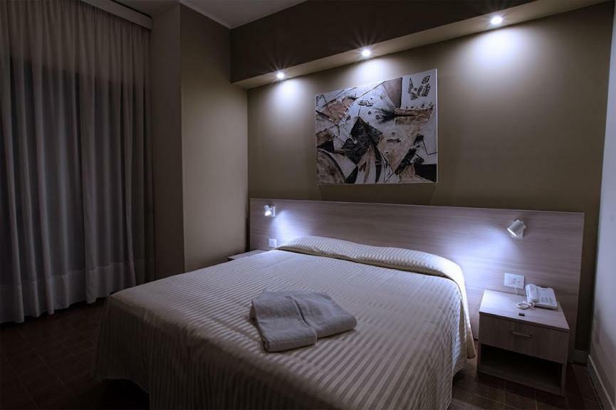 נטונו Hotel Scacciapensieri מראה חיצוני תמונה