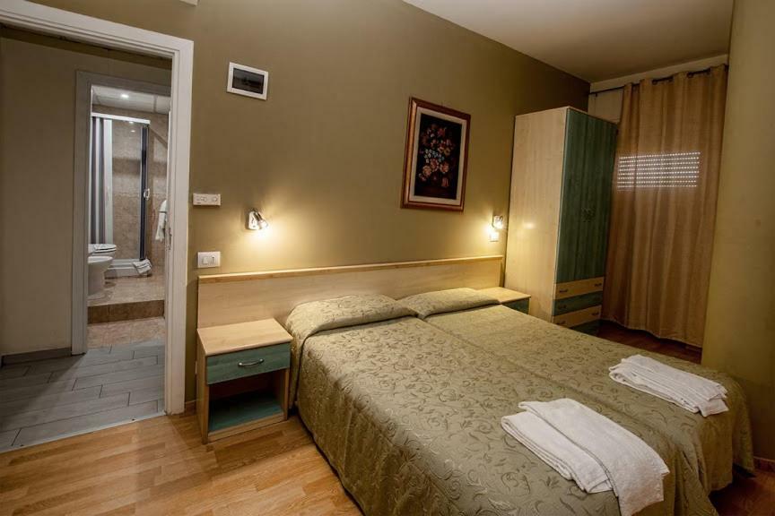 נטונו Hotel Scacciapensieri מראה חיצוני תמונה